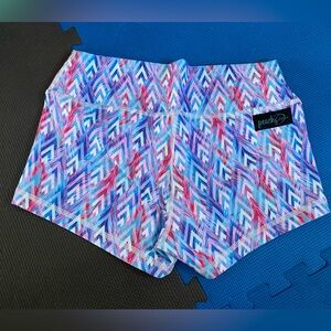 Peachy Athletic peachy fit shorts, M